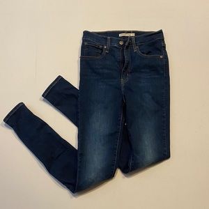 levi's high waisted skinny jeans